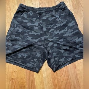 Camo Lululemon athletic shorts 7in inseam